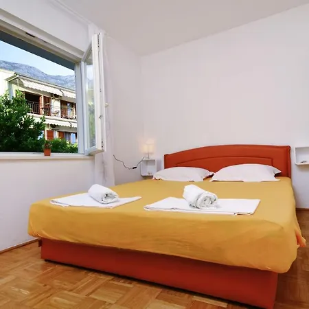 Zrine Apartment *